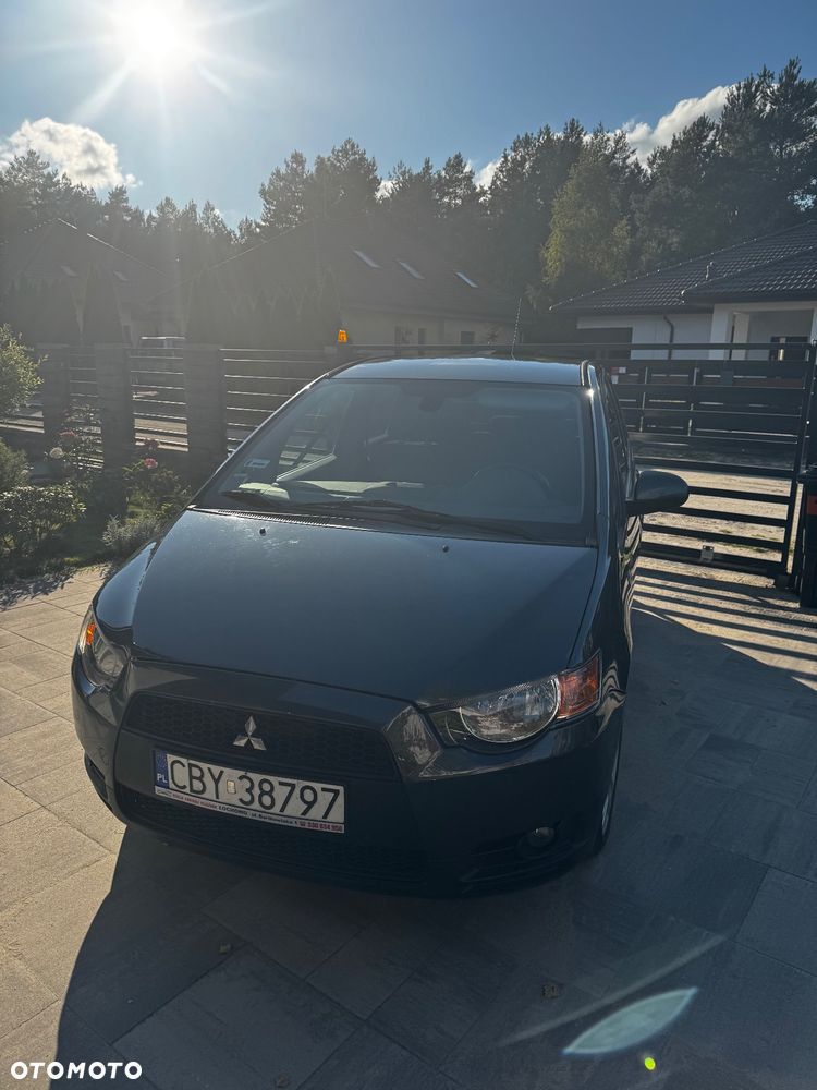 Mitsubishi Colt 1.5 Invite - 2