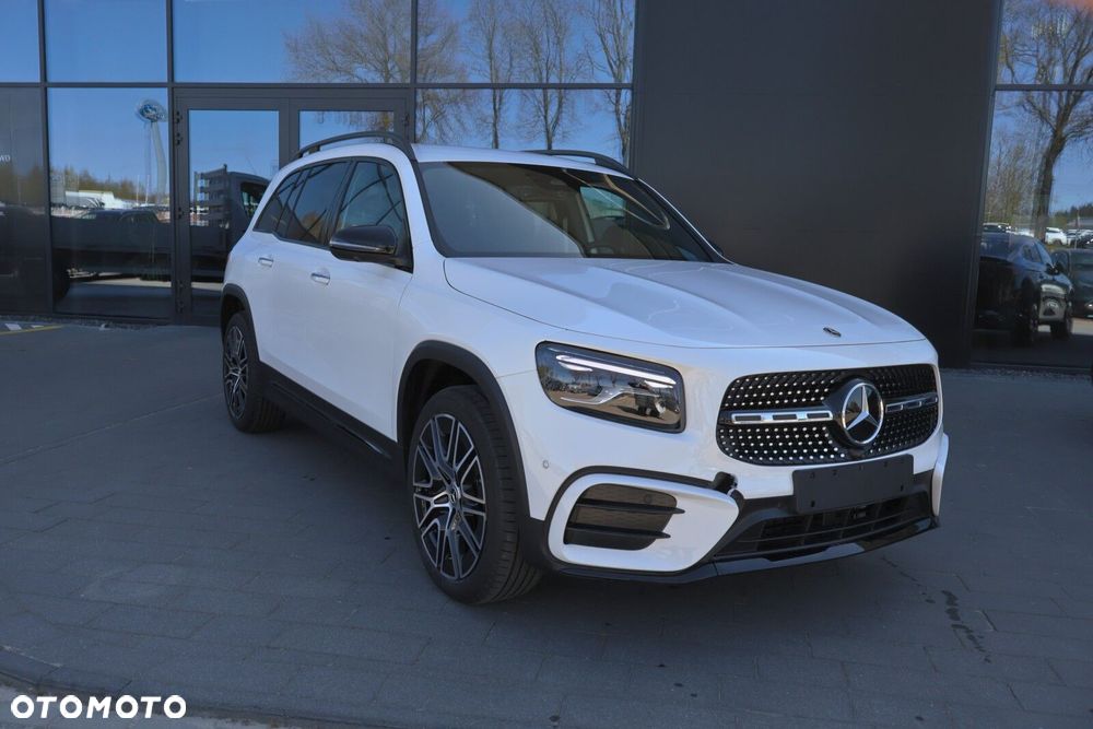 Mercedes-Benz GLB - 2