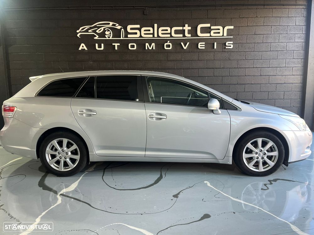 Toyota Avensis SW 2.0 D-4D Exclusive +Pele+GPS - 5