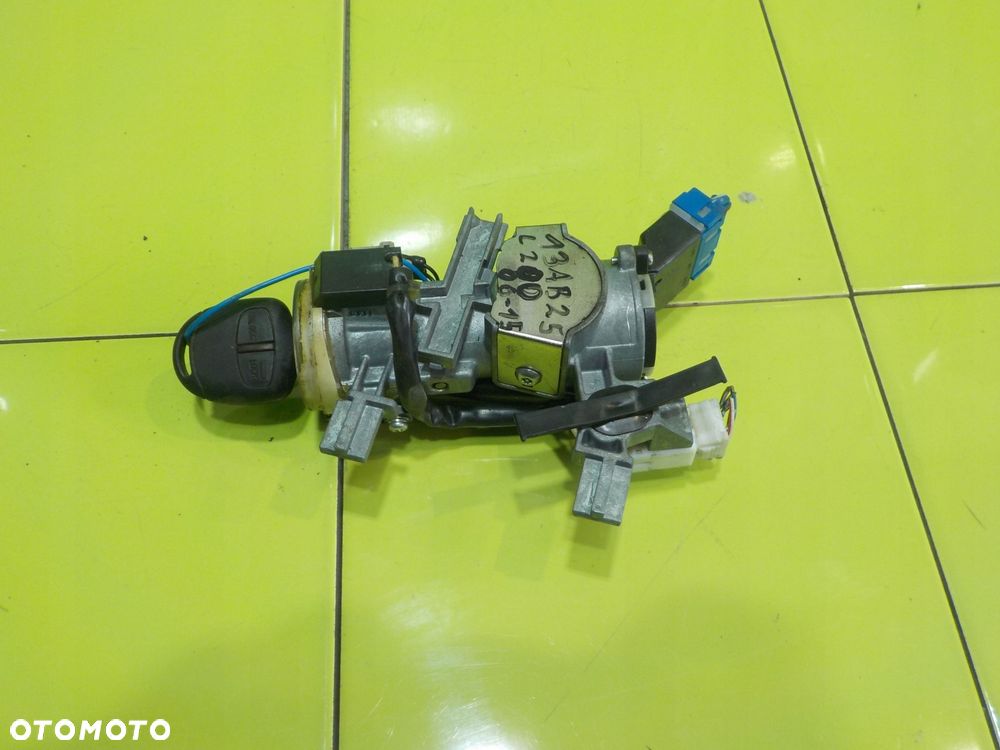 MITSUBISHI L200 IV 2.5 DID 06r 5D stacyjka z kluczykiem - 5