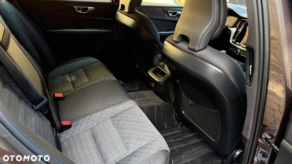 Volvo V60 B3 B DKG Core - 21