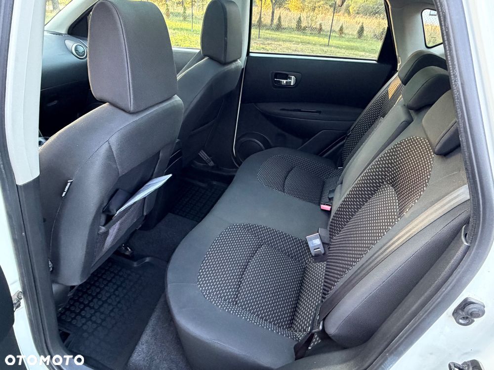 Nissan Qashqai 2.0 lounge - 14