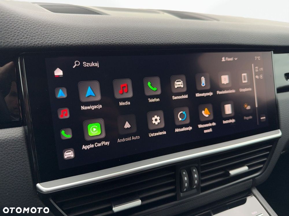 Porsche Cayenne - 22