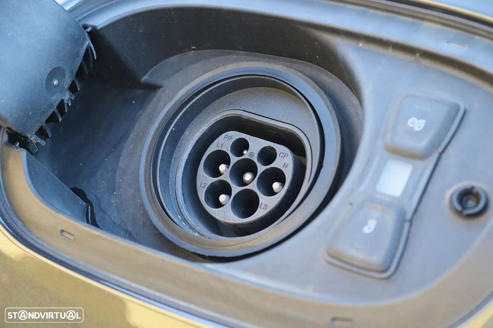 Porsche Panamera 4 E-Hybrid - 19
