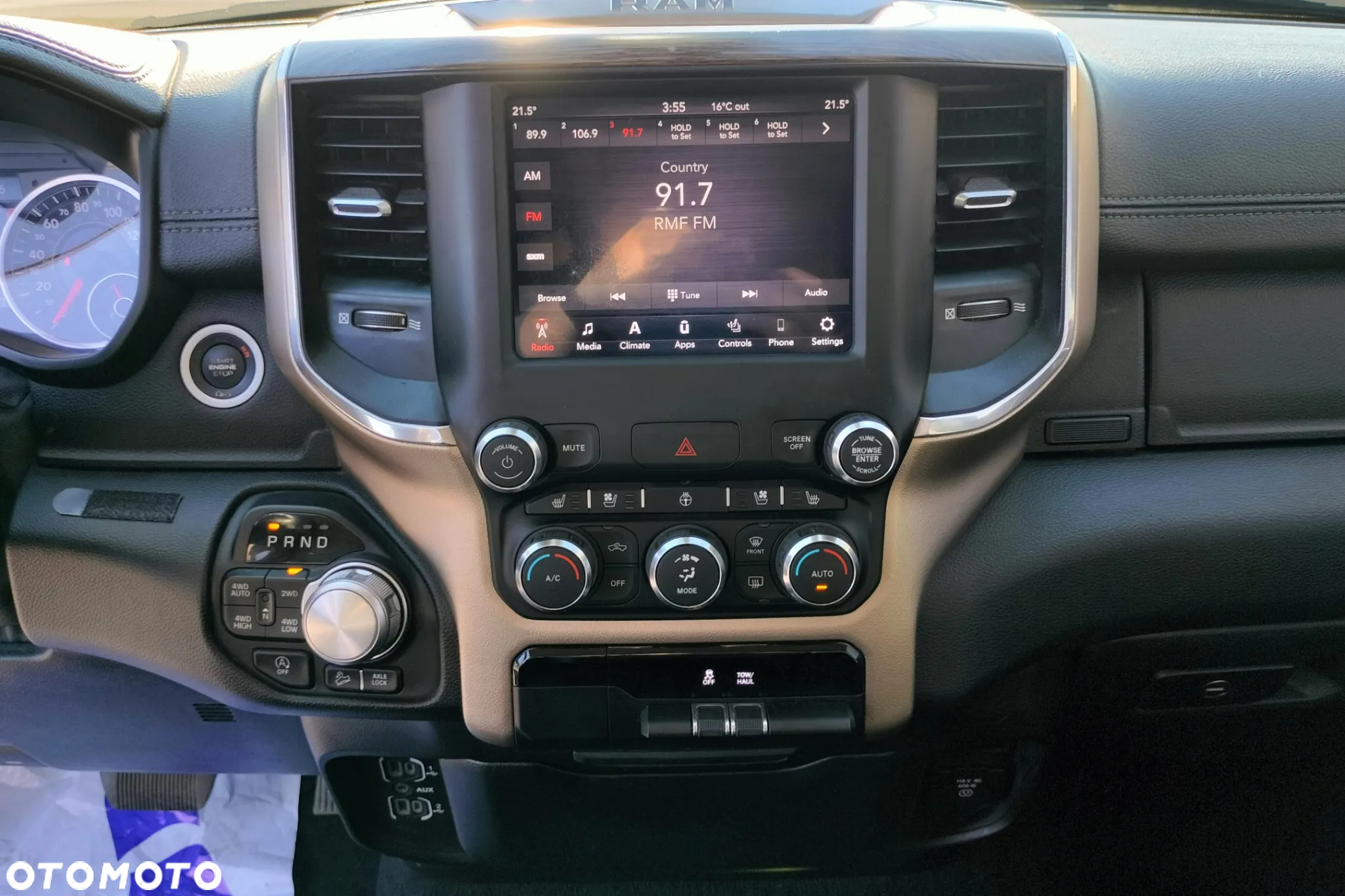 RAM 1500 Crew Cab Shortbed Laramie - 19