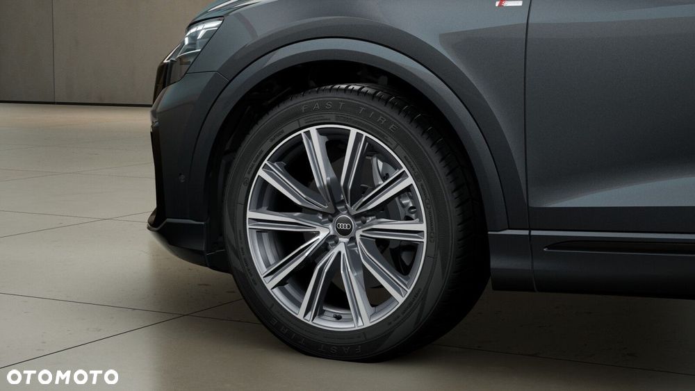 Audi Q8 - 6
