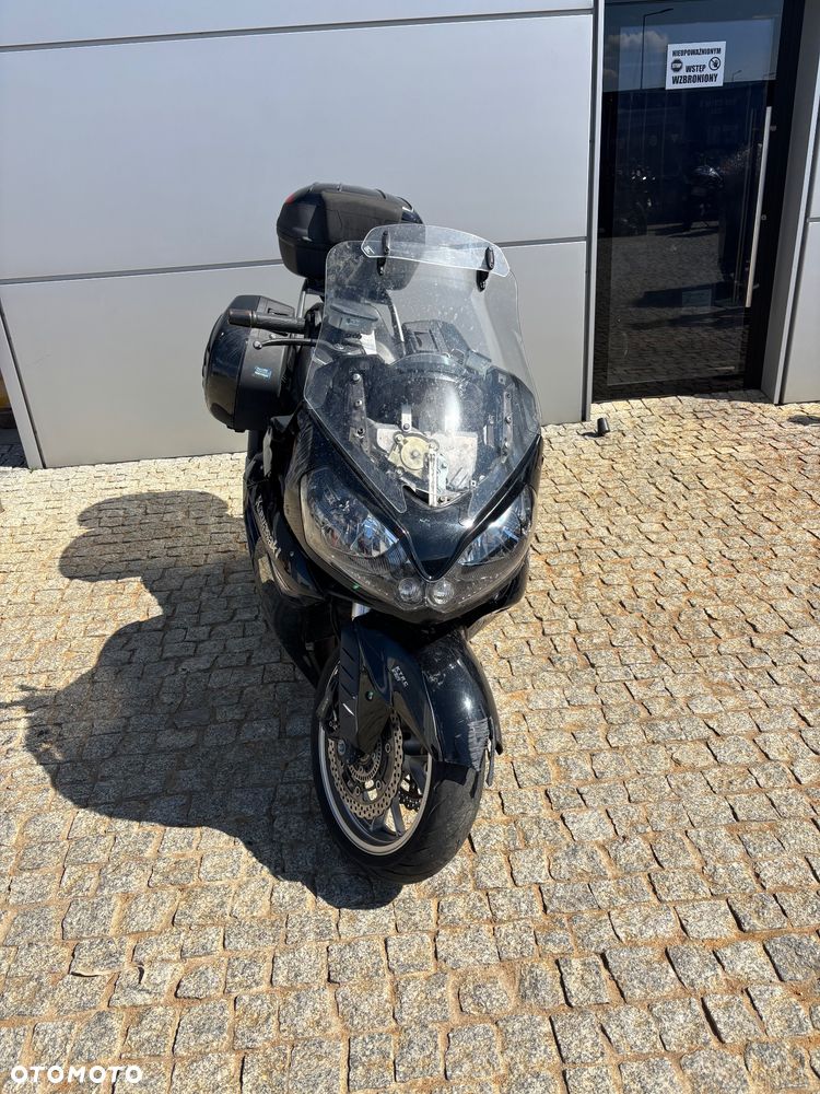 Kawasaki GTR - 4