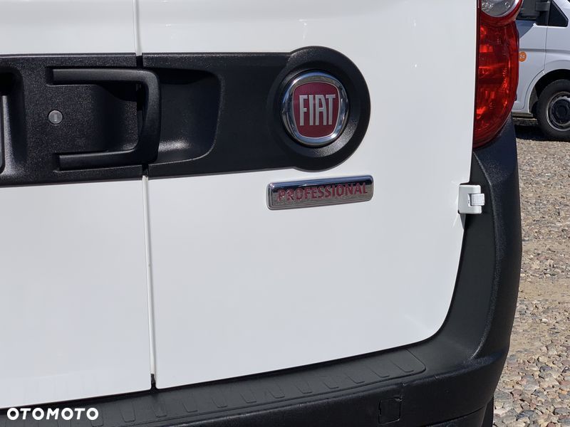 Fiat DOBLO POWER L2H2 MAXI XL Transport 2 Euro Palety Ładowność 961kg Hak 1300kg DMC 2510kg Homologacja cięż. VAT-1 Pakiet wyposażenia SX+ Podgrzewane fotele, Fabryczne radio, Halogeny, Podłokietnik, Parktroniki, Osłony przeciwbłotne, Metalowa osłona podwozia , Mocny Silnik  1600cm3 120KM MultiJet - 33