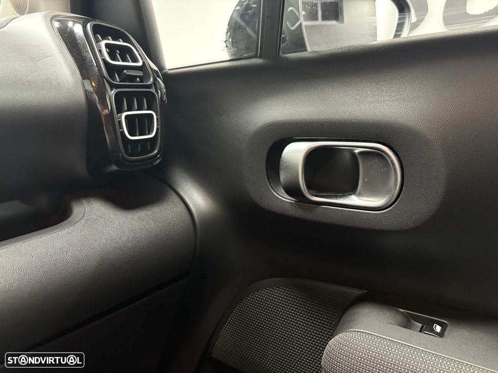Citroën C3 Aircross 1.2 PureTech Shine - 16