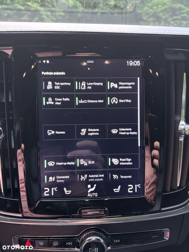 Volvo V90 D5 SCR AWD Momentum Pro - 18