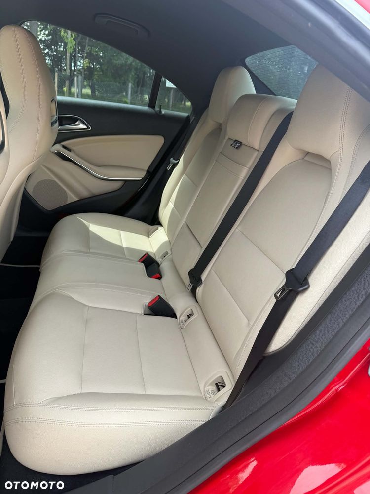 Mercedes-Benz CLA 250 7G-DCT - 6