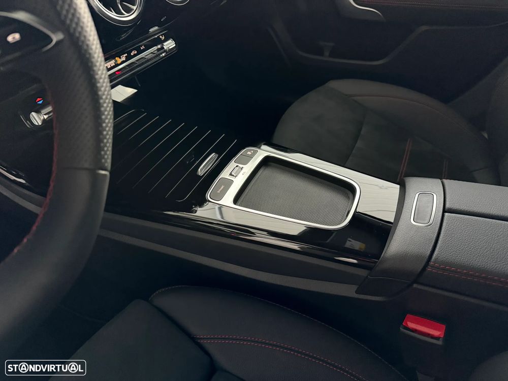 Mercedes-Benz A 180 7G-DCT AMG Line - 29