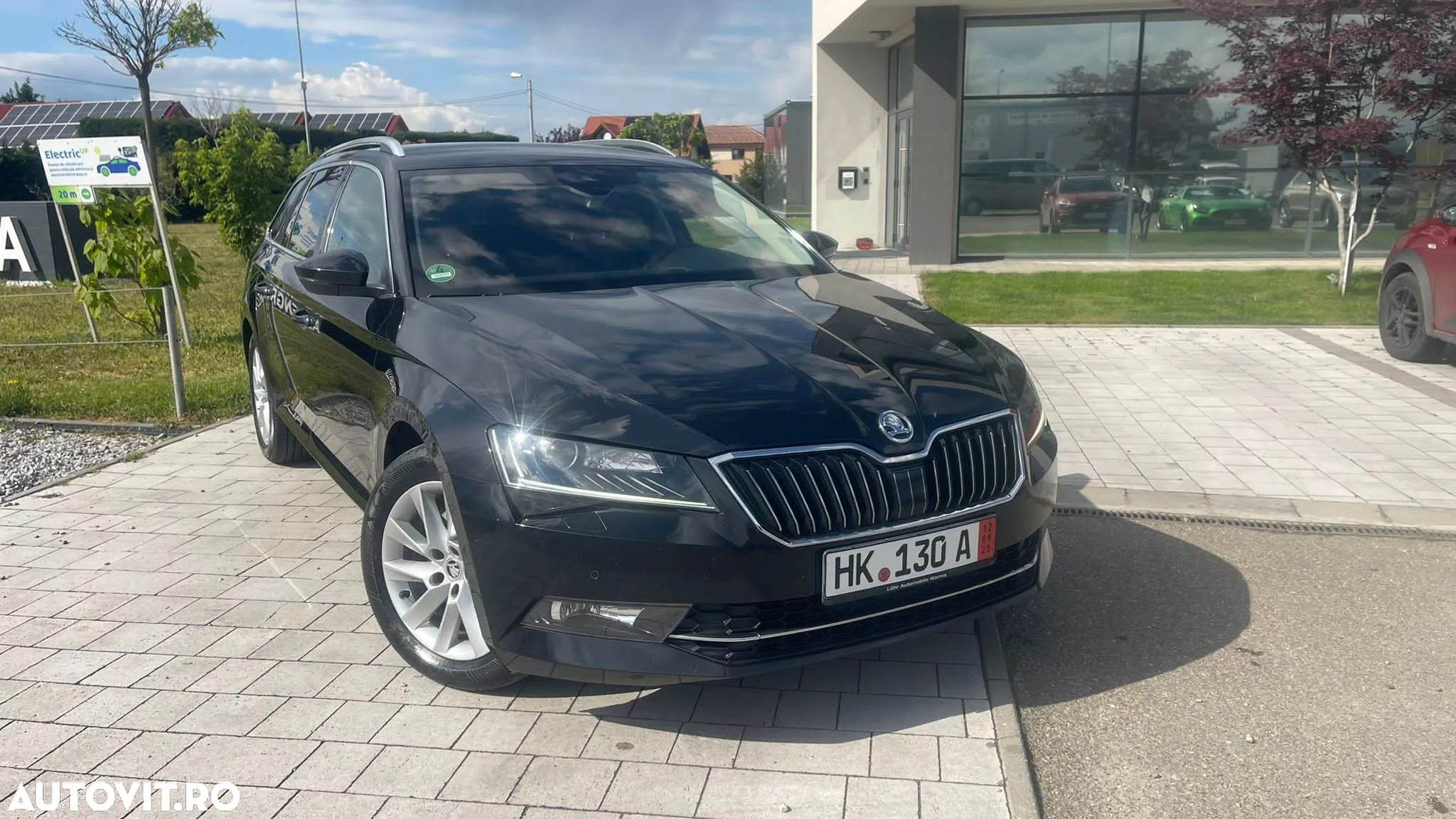 Skoda Superb Combi 2.0 TDI Premium Edition - 2