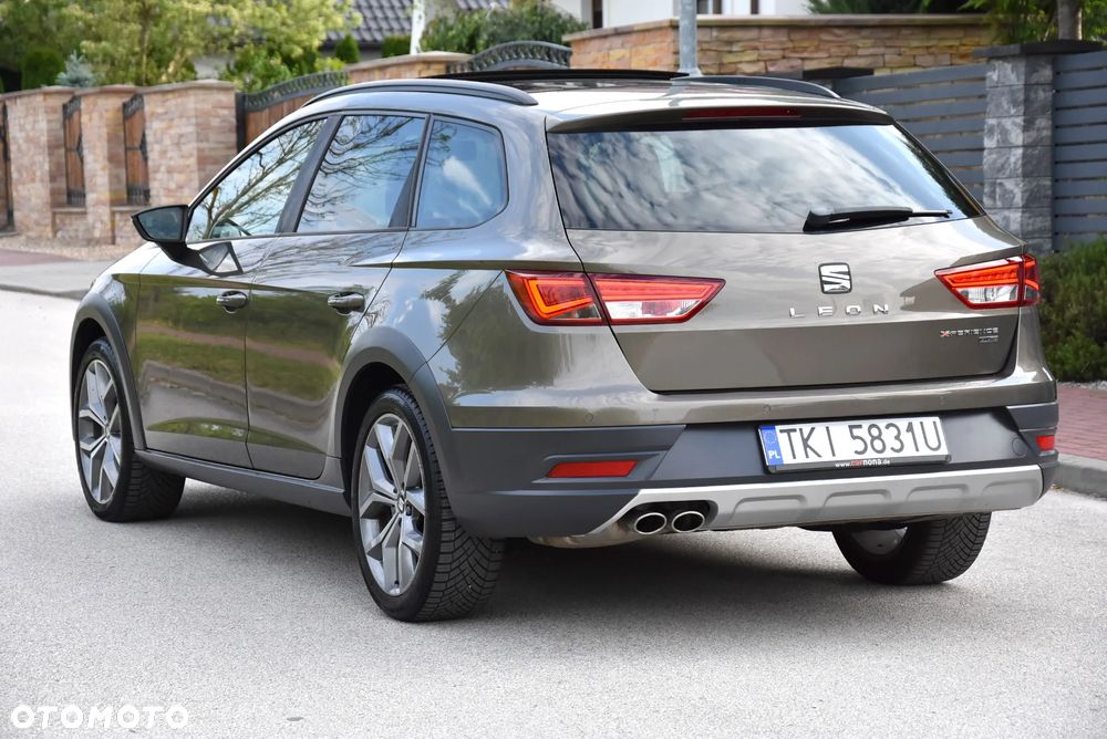 Seat Leon 2.0 TDI DPF Start&Stop DSG XCELLENCE - 8