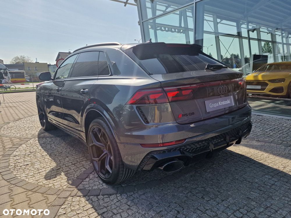 Audi RS Q8 - 7