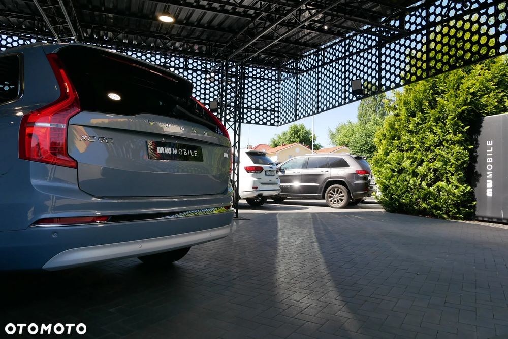 Volvo XC 90 T8 AWD Plug-In Hybrid Inscription 6os - 35