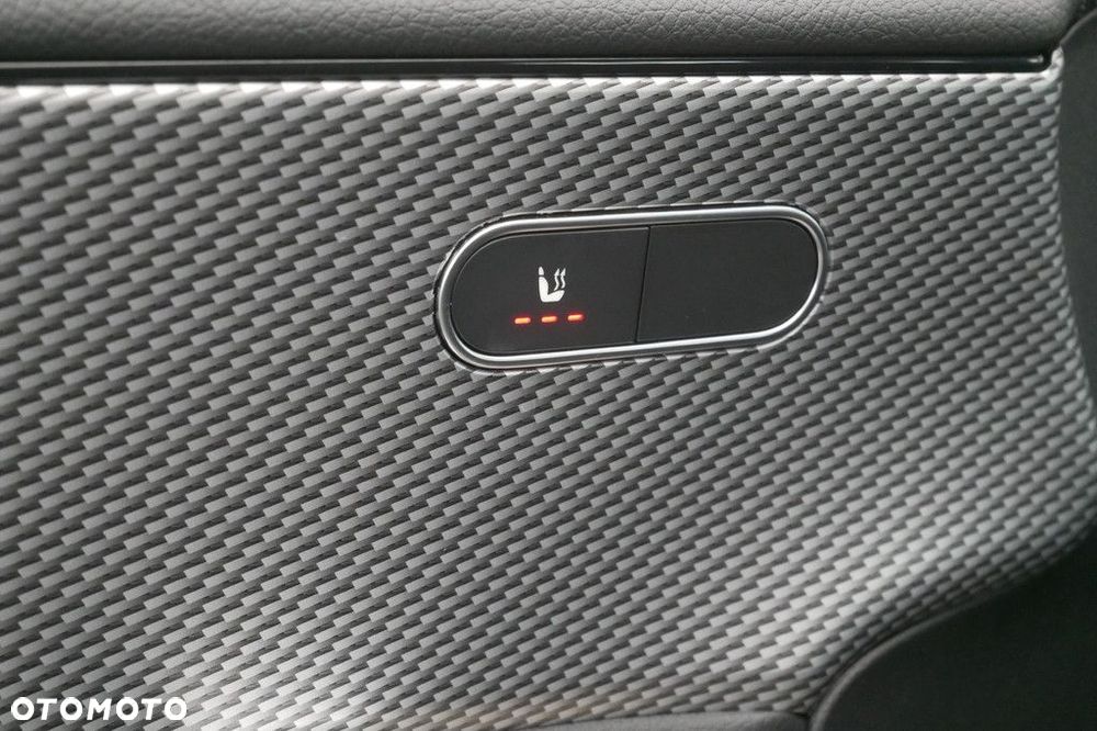 Mercedes-Benz CLA - 27