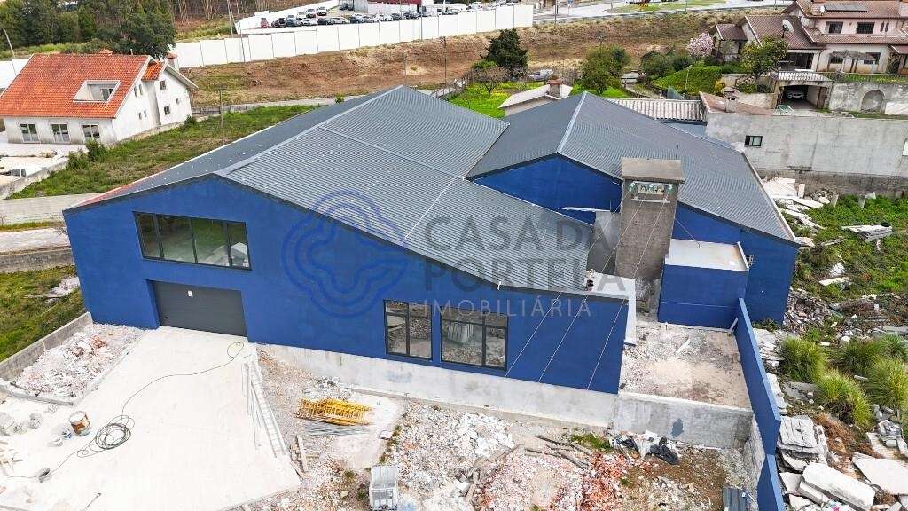 Armazém Industrial | 1060 m2 de Construção | Lote 2.400 m2 | Escapães - Grande imagem: 3/34