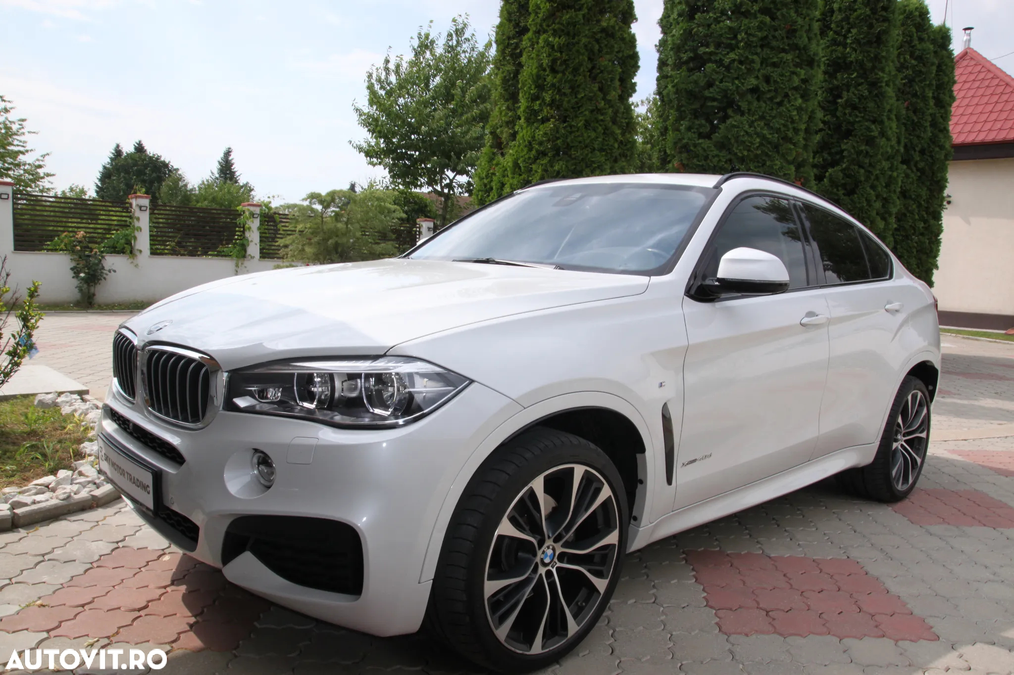 BMW X6 xDrive40d - 11