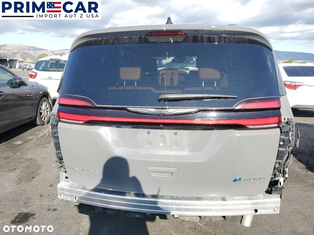 Chrysler Pacifica - 6