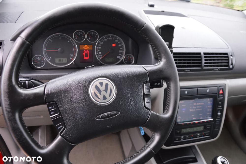 Volkswagen Sharan 1.9 TDI 4Motion Sportline - 40