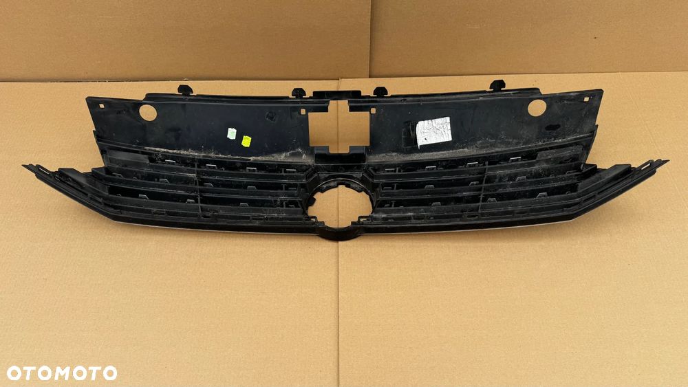ATRAPA GRILL VW PASSAT B8 3G0 - 7