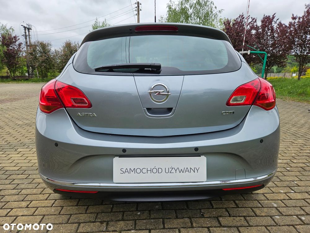 Opel Astra IV 1.6 CDTI Essentia - 9