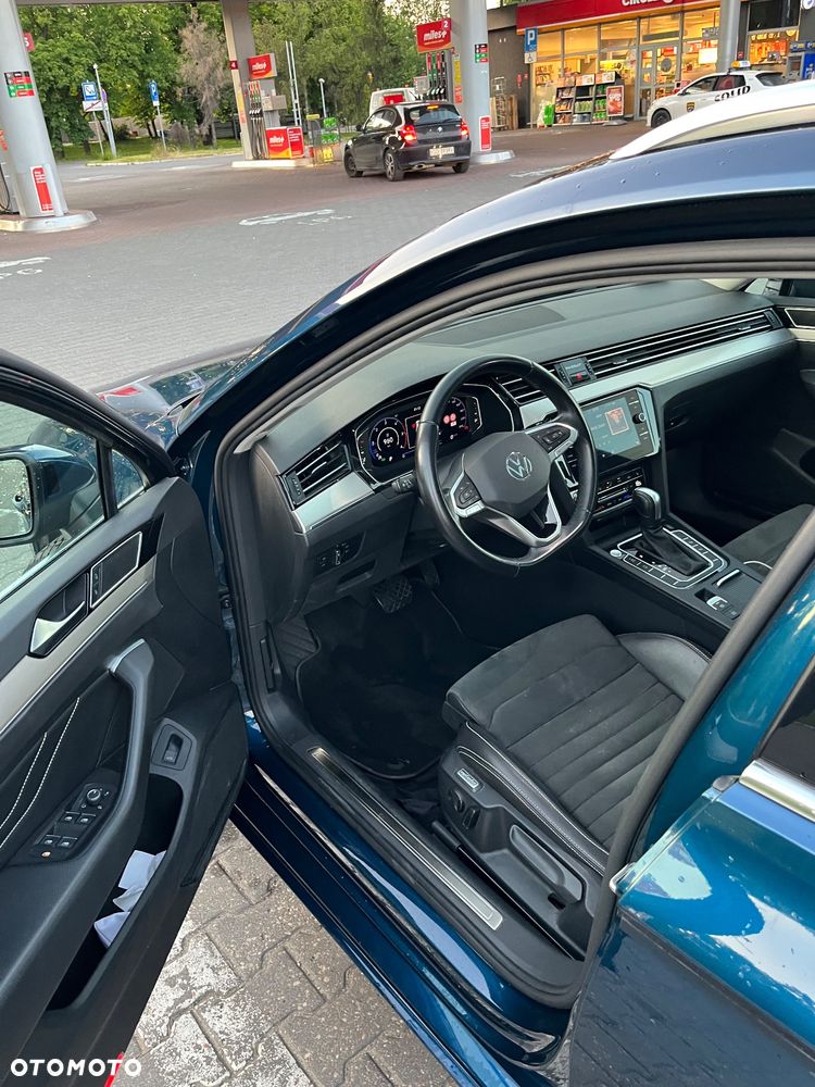 Volkswagen Passat 2.0 TDI Elegance DSG - 14