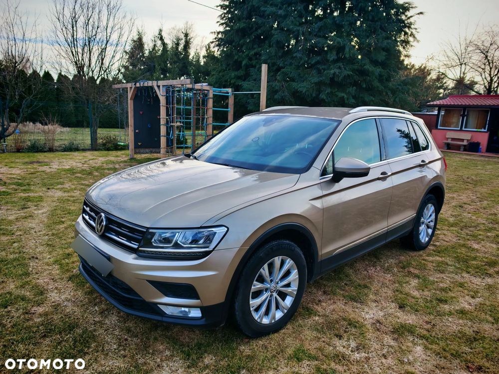 Volkswagen Tiguan - 1