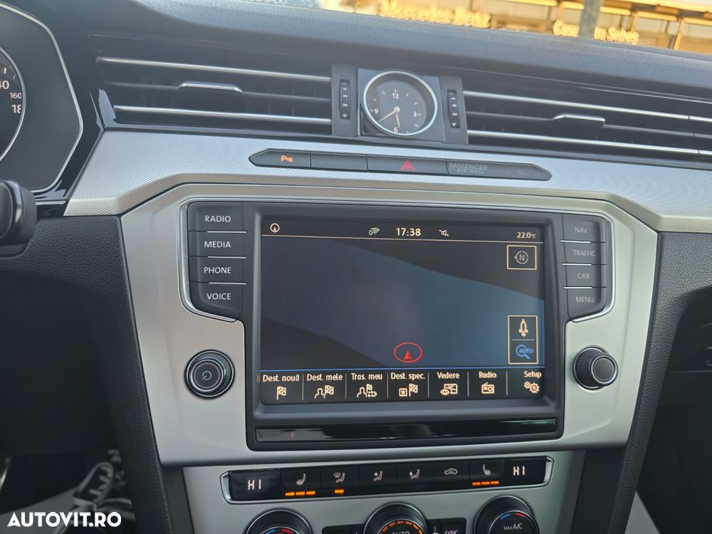 Volkswagen Passat - 16
