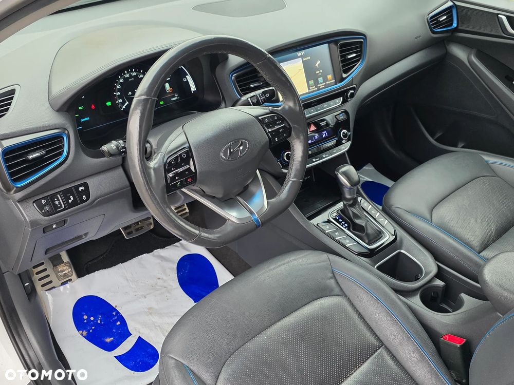 Hyundai IONIQ Hybrid Business - 18