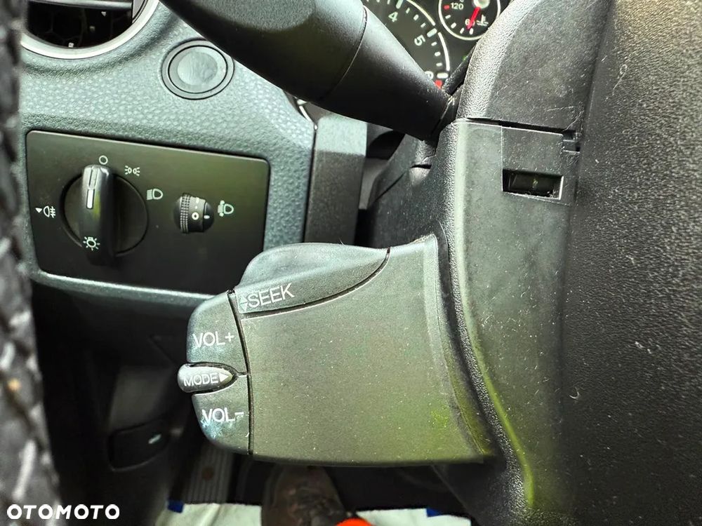 Ford Fiesta 1.3 Style - 33