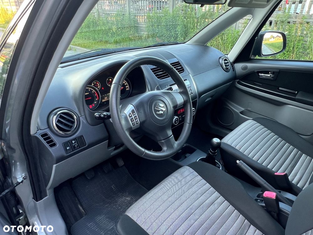 Suzuki SX4 1.6 VVT 4x4 Style - 10