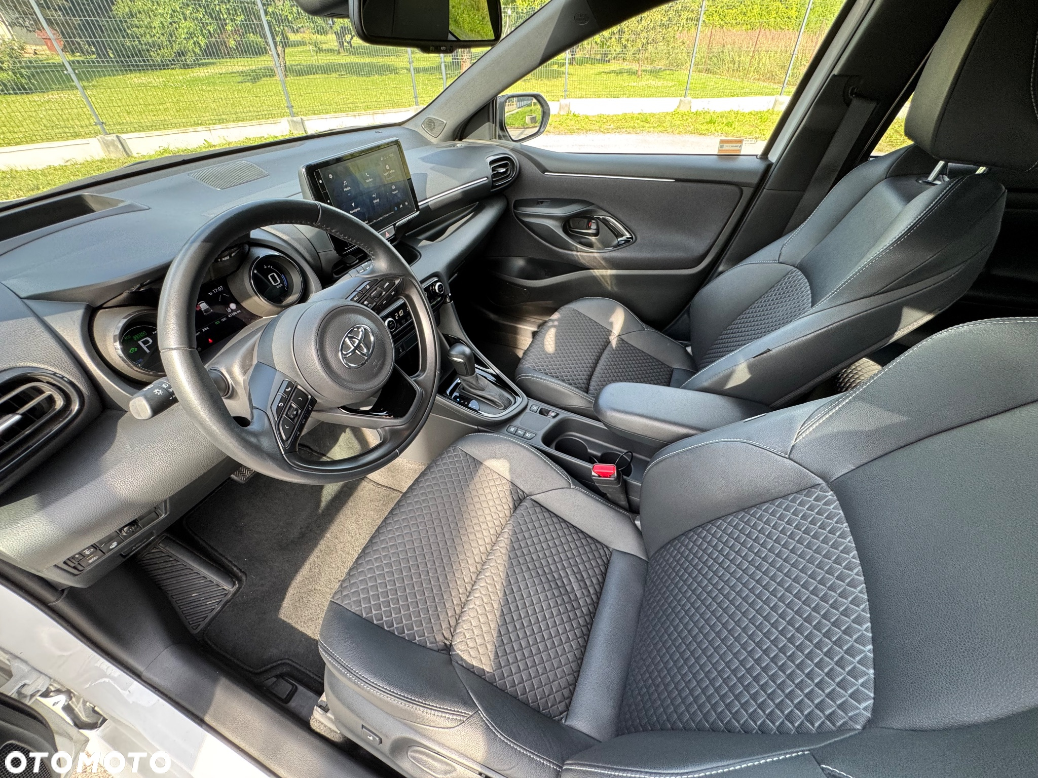 Toyota Yaris Hybrid 1.5 Style - 18