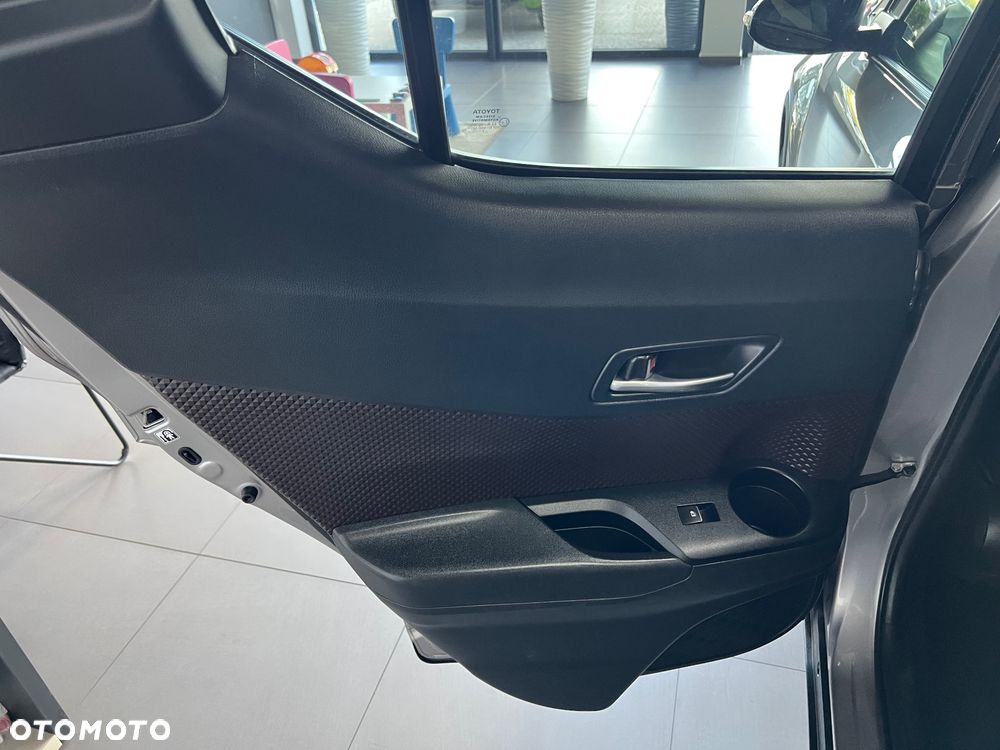 Toyota C-HR - 31