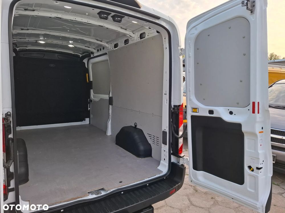 Ford Transit 2020 L3H2 MAX klima 3osobowy - 24