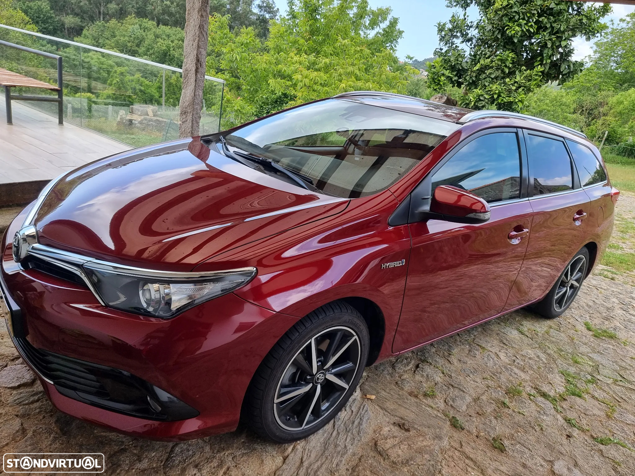 Toyota Auris Touring Sports 1.8 HSD Comfort +P.Techno+P.Sport - 2