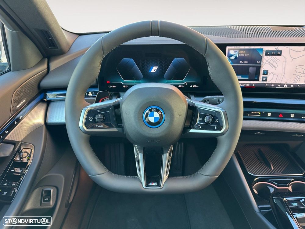 BMW i5 Touring eDrive40 - 12