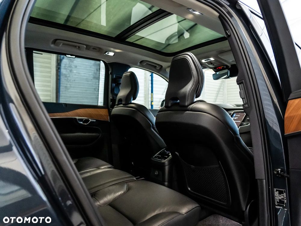 Volvo XC 90 T8 AWD Plug-In Hybrid Inscription 7os - 34