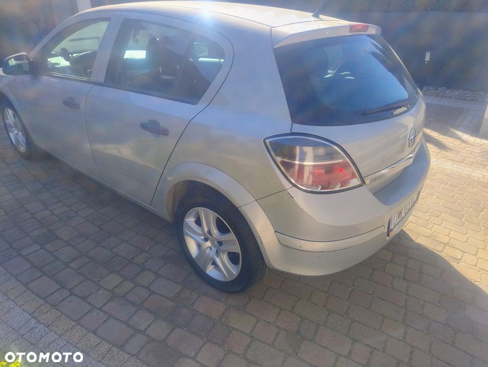 Opel Astra - 4