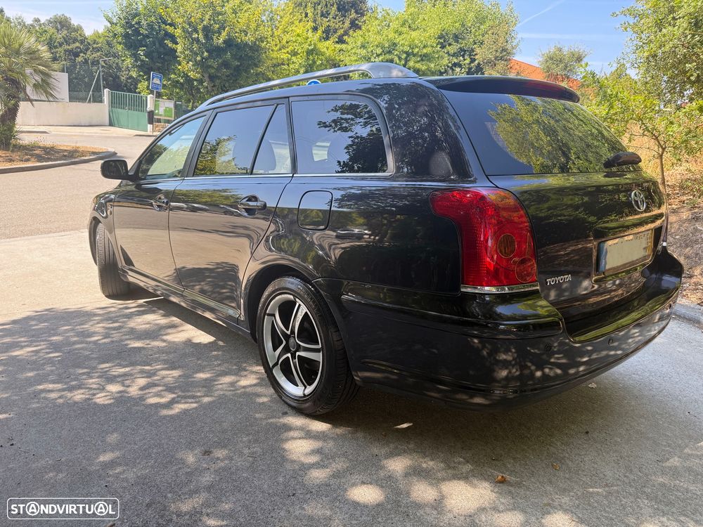 Toyota Avensis SW 2.0 D-4D - 3