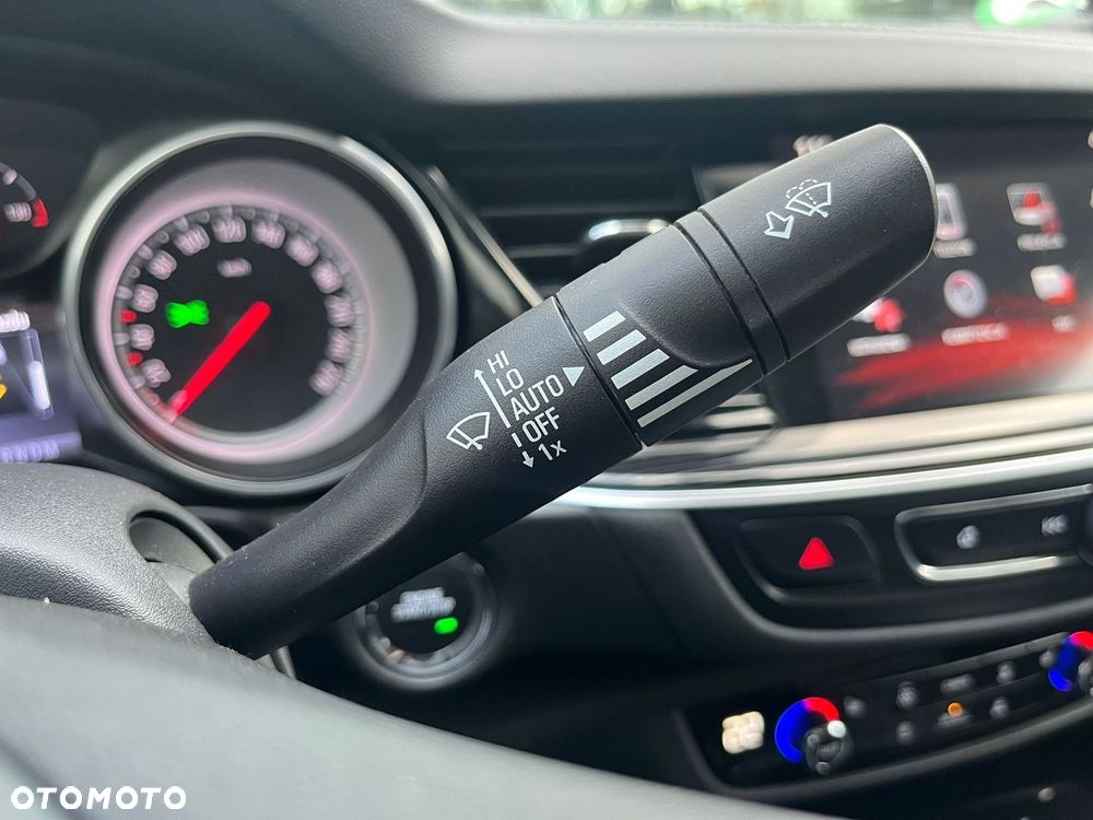 Opel Insignia 1.5 T Innovation S&S - 26