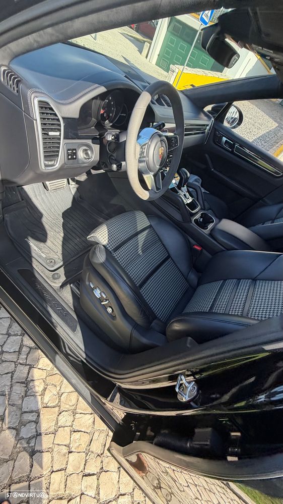 Porsche Cayenne Coupé Turbo - 18