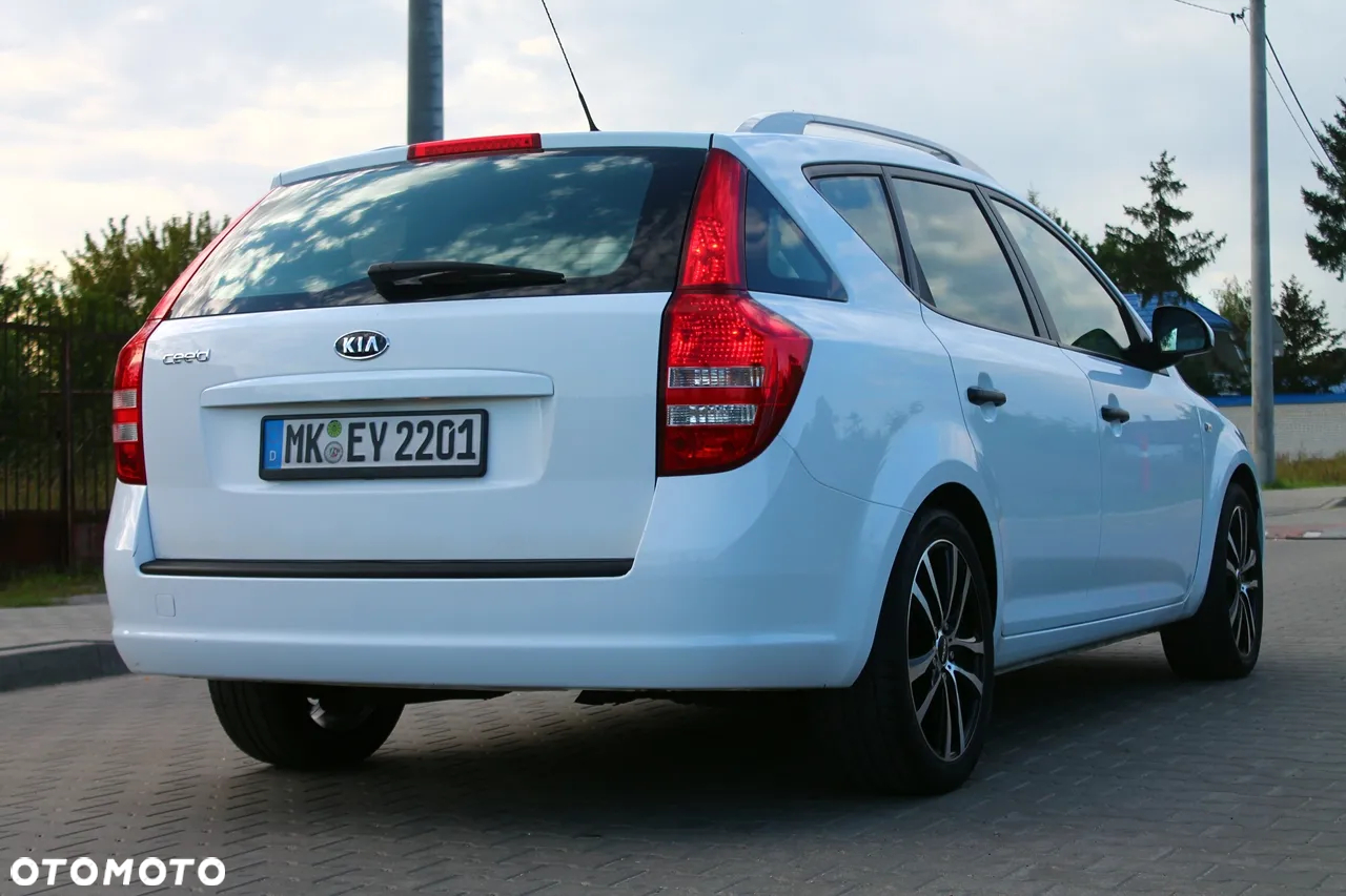 Kia Ceed - 6