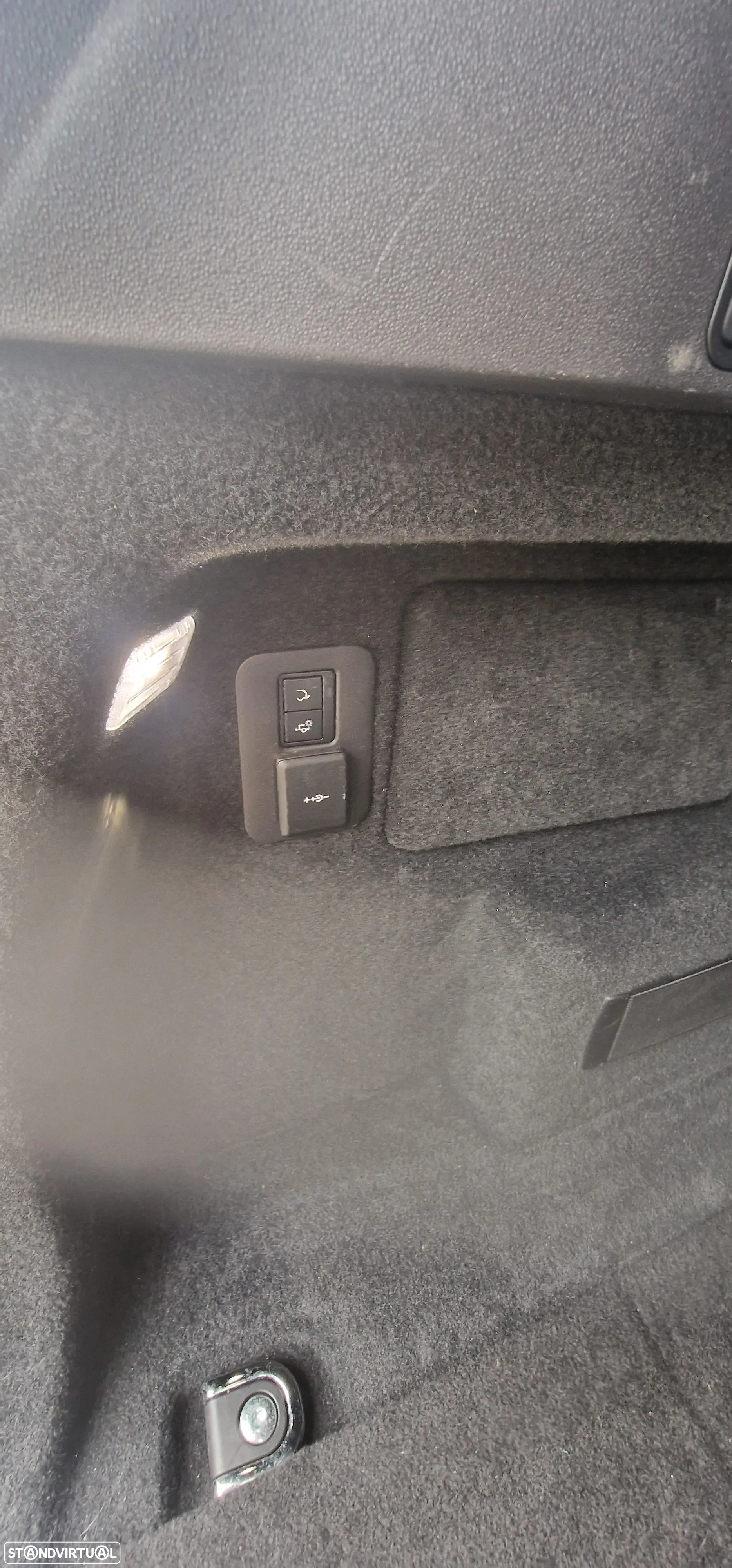 Land Rover Range Rover Evoque 1.5 P300e AWD R-Dynamic SE Auto - 18