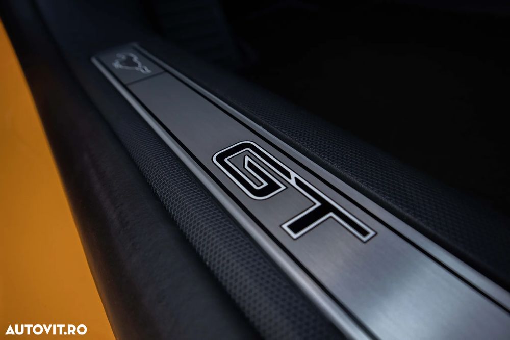 Ford Mustang Mach-E - 15