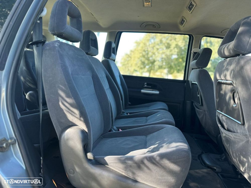 Ford Galaxy 1.9 TDi Ghia - 18