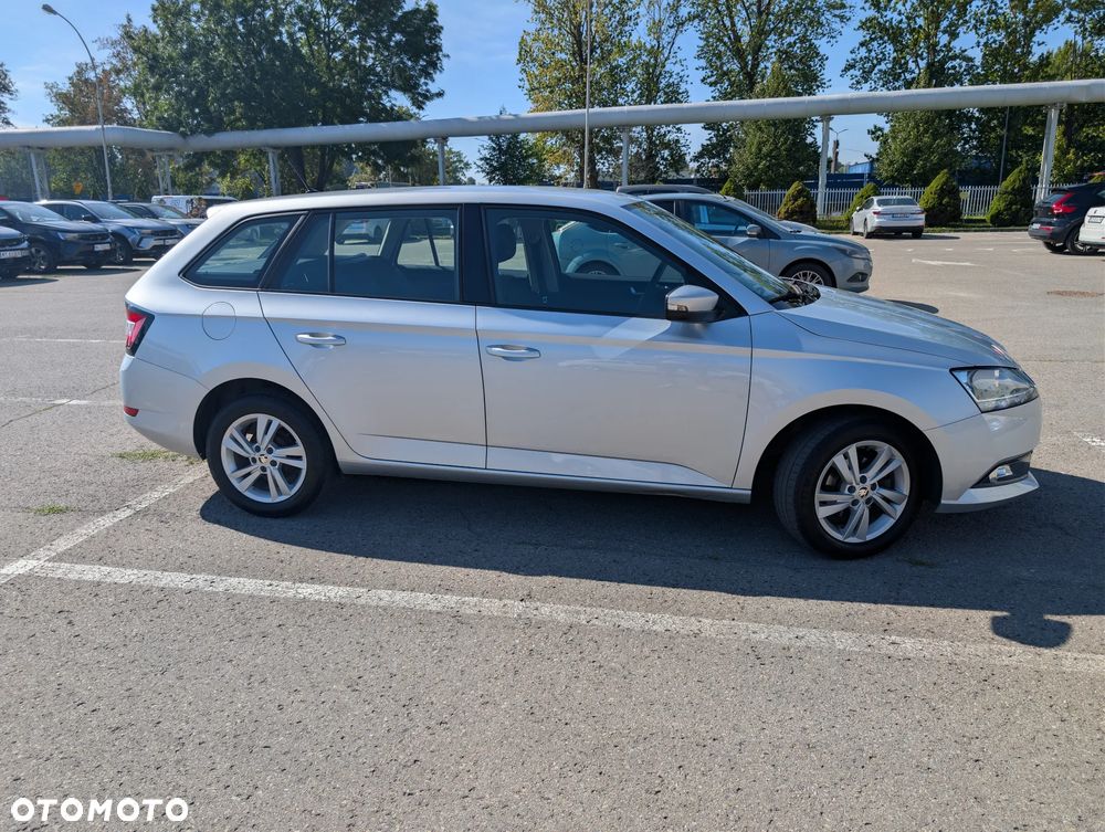 Skoda Fabia 1.0 TSI Ambition - 2