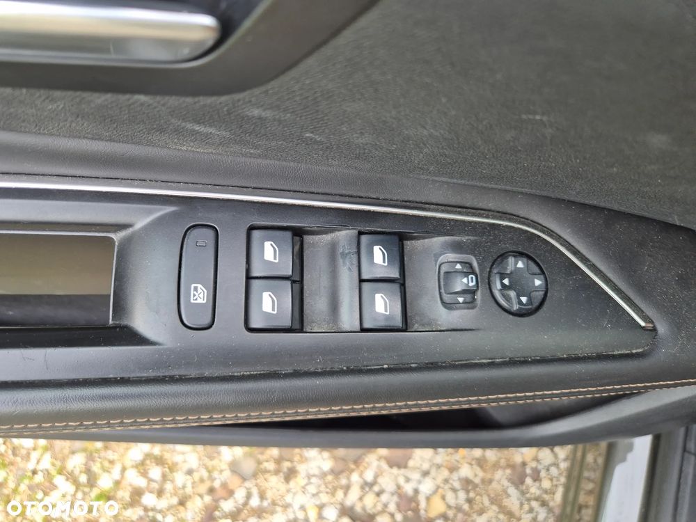 Peugeot 3008 1.5 BlueHDi Allure S&S - 17