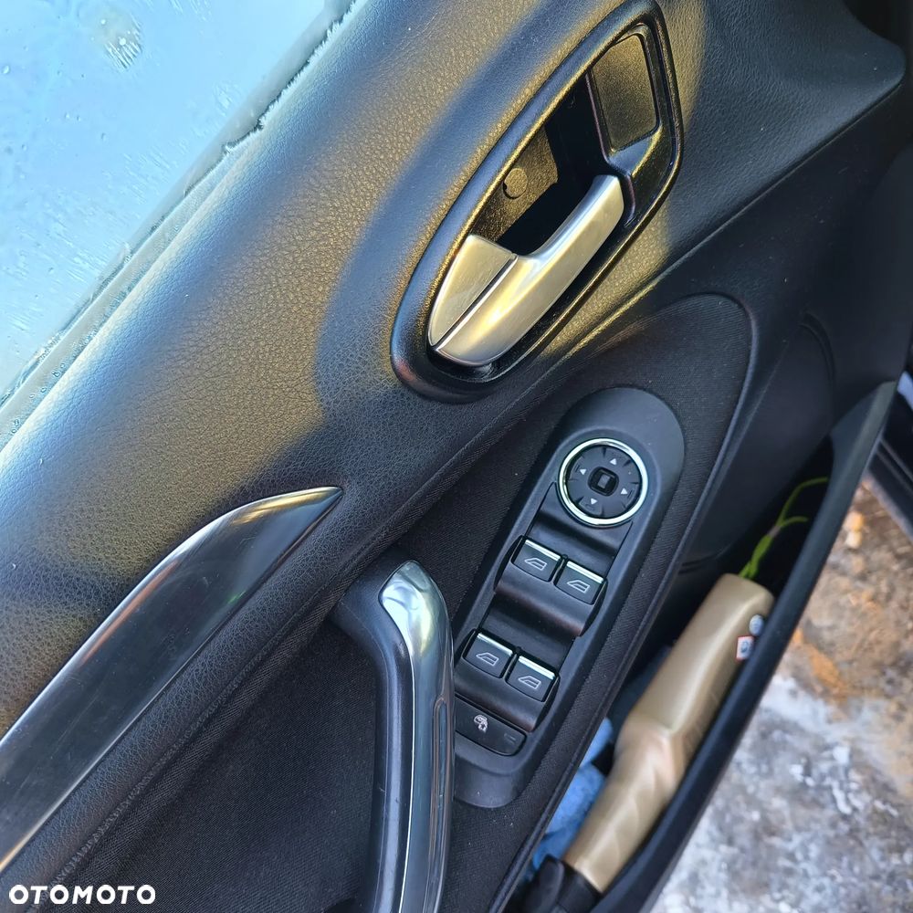 Ford S-Max - 7